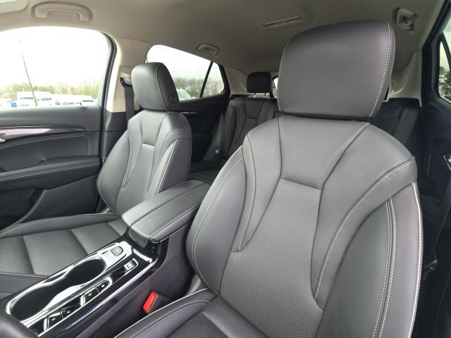 2023 Buick Envision Essence:C02550