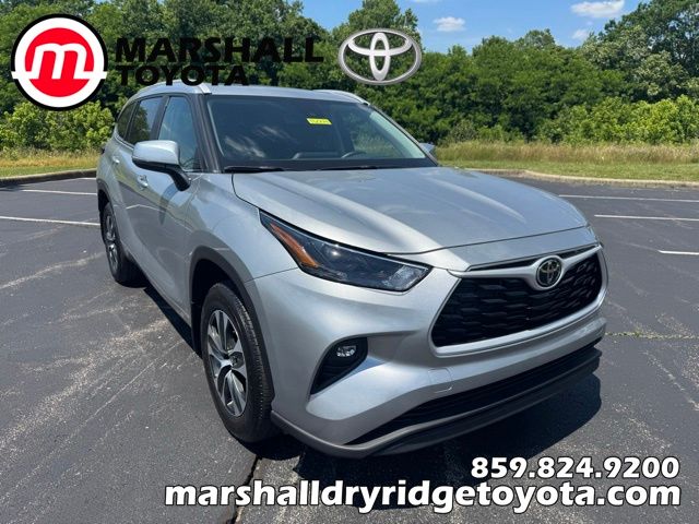 Celestial Silver Metallic 2025 Toyota Highlander SUV / Crossover All-Wheel Drive 8-Speed Automatic