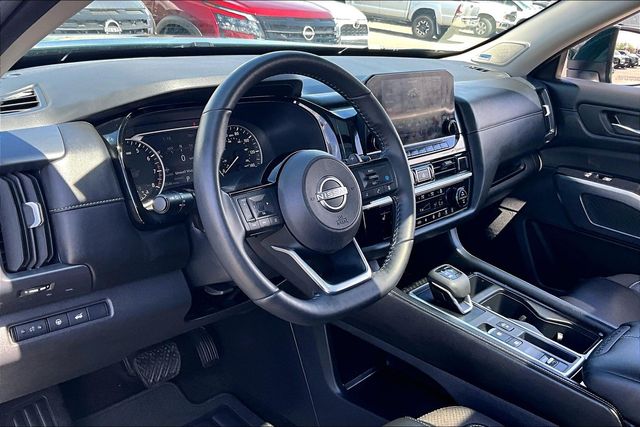 Used 2025 Nissan Pathfinder SL 4D Sport Utility