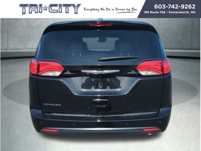 2026 Chrysler Voyager LX photo 3
