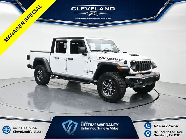 Bright White Clearcoat 2024 Jeep Gladiator Pickup Truck Four-Wheel Drive 8-Speed Automatic