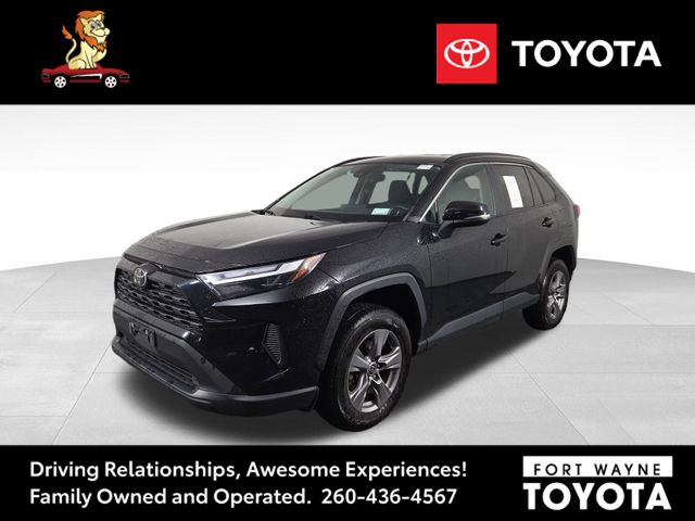 2022 Toyota RAV4 XLE photo