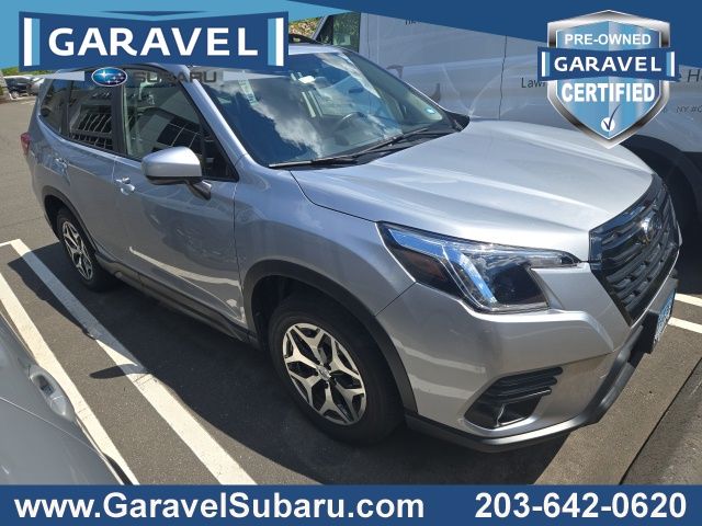 2023 Ice Silver Metallic Subaru Forester Premium AWD SUV
