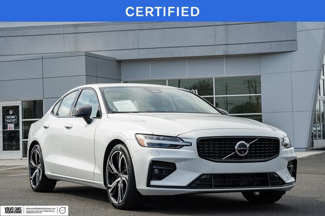 2025 Volvo S60 B5 Plus AWD