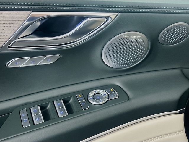 Thumbnail: 2026 Genesis GV80 - 18