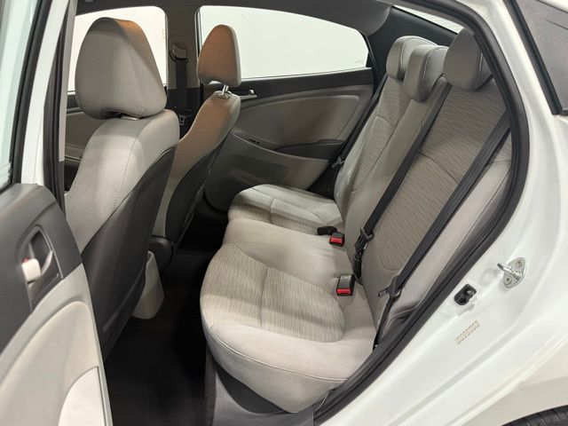 2016 Hyundai Accent SE photo