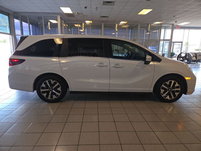 Used 2025 Honda Odyssey Van