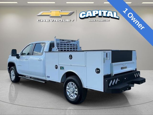 Used 2025 White Chevrolet LT image 3