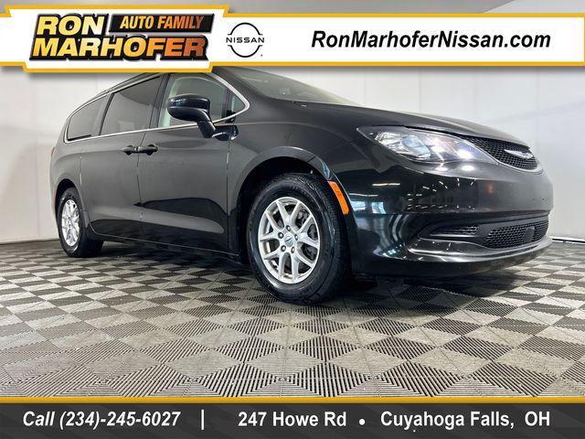 Brilliant Black Crystal Pearlcoat 2021 Chrysler Voyager Minivan Front-Wheel Drive 9-Speed Automatic