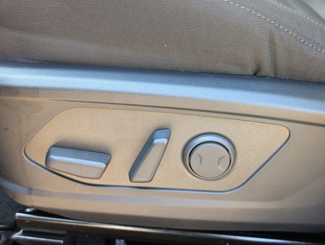 New 2026 Black Hyundai SEL image 13