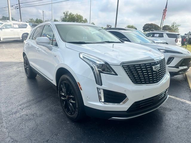 Crystal White Tricoat 2025 Cadillac XT5 SUV / Crossover Front-Wheel Drive 9-Speed Automatic