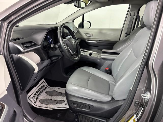 Used 2023 Toyota Sienna Van