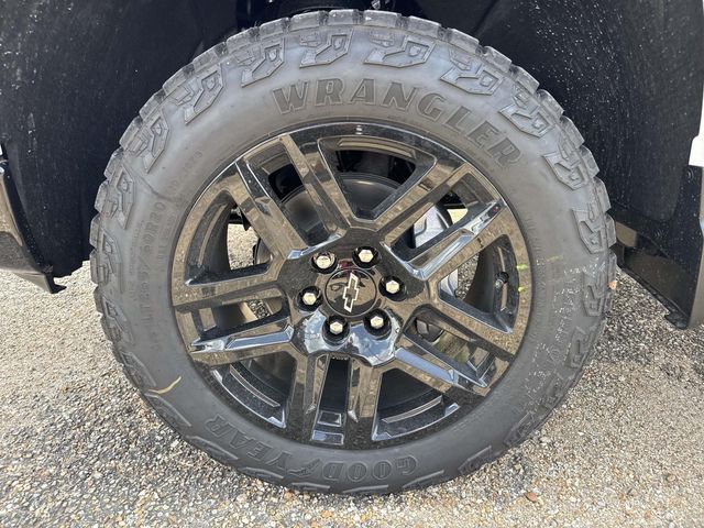2026 Chevrolet Silverado 1500 Custom Trail Boss White at Supreme Chevrolet of Gonzales