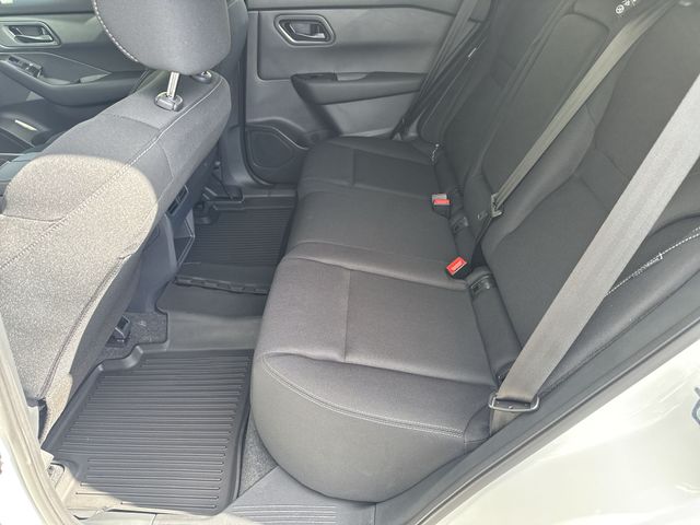 Used 2026 White/off-white Nissan S image 13