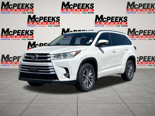 White (Blizzard Pearl) 2018 Toyota Highlander SUV / Crossover Front-Wheel Drive 8-Speed Automatic