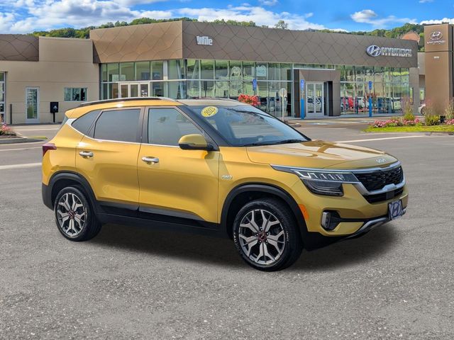 Starbright Yellow 2023 Kia Seltos SUV / Crossover All-Wheel Drive 7-Speed Automatic