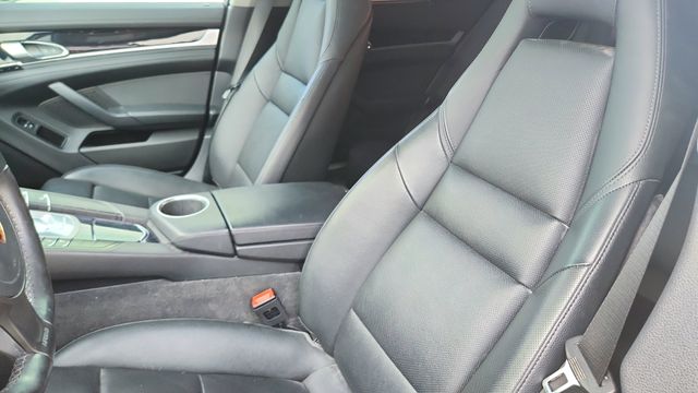 2016 Porsche Panamera