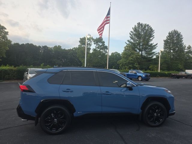 2023 Toyota RAV4 SE - Photo 9