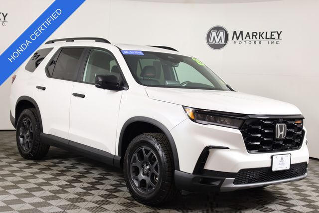Platinum White Pearl 2025 Honda Pilot TrailSport AWD SUV / Crossover All-Wheel Drive Automatic