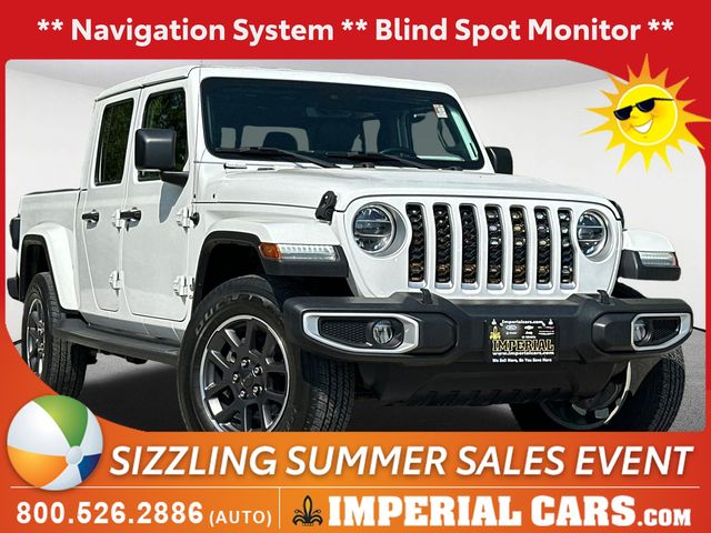 Bright White Clearcoat 2021 Jeep Gladiator Pickup Truck Four-Wheel Drive 8-Speed Automatic