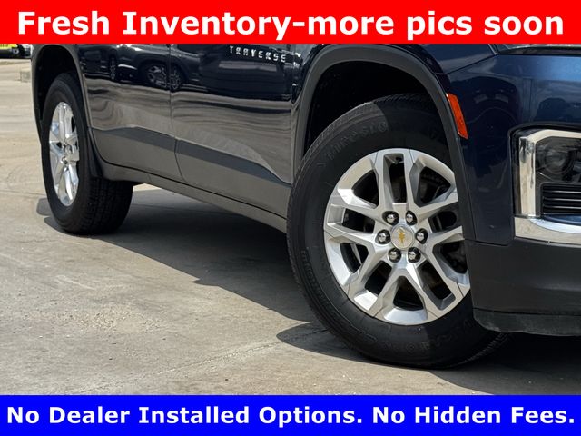 2023 Chevrolet Traverse LS - 10