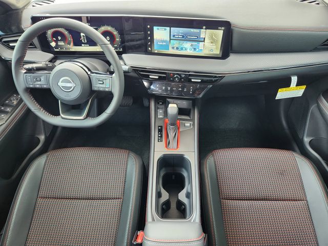 2025 Nissan Kicks SR photo 18