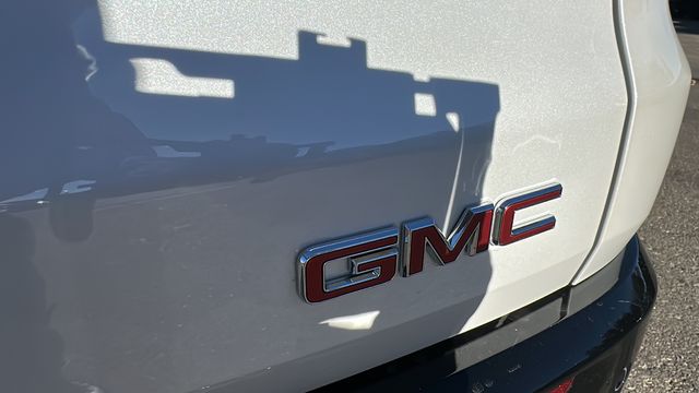 2024 GMC Acadia Denali 17