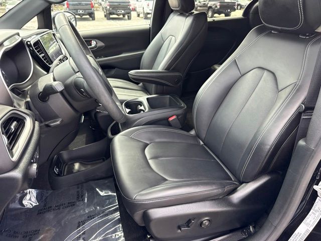 2025 Chrysler Pacifica - $25,988