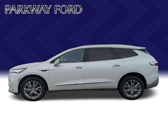 Used 2024 White Buick Essence image 2