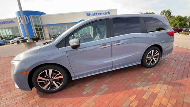 Used 2024 Honda Odyssey Van
