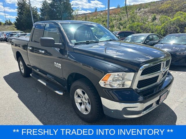 Brilliant Black Crystal Pearlcoat 2018 RAM 1500 SLT Quad Cab 4WD Pickup Truck Four-Wheel Drive 8-Speed Automatic