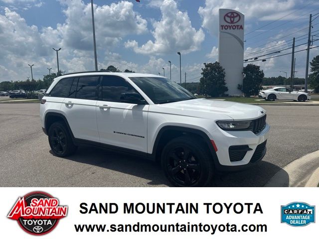 Bright White Clearcoat 2022 Jeep Grand Cherokee SUV / Crossover 4X2 8-Speed Automatic