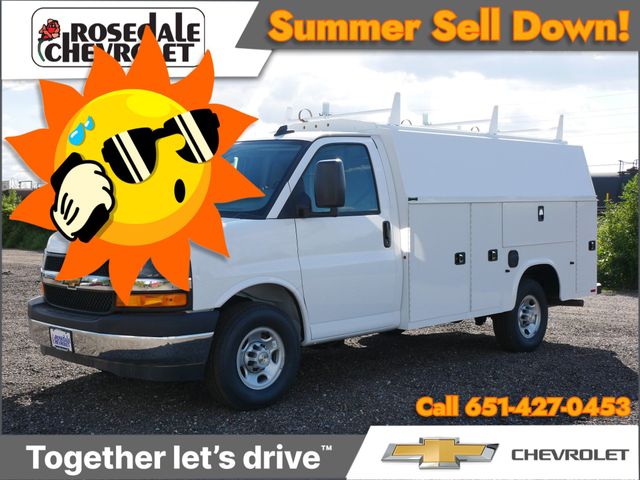 Summit White 2025 Chevrolet Express Chassis Van Rear-Wheel Drive 8-Speed Automatic