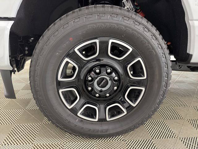 2025 Avalanche Ford Super Duty F-250 SRW Platinum 4X4 Truck