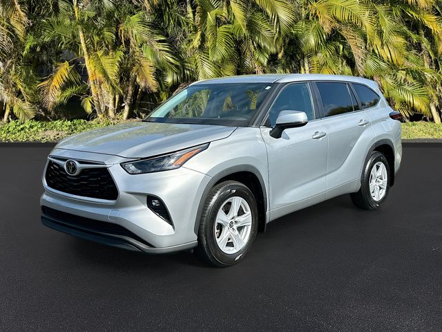 Celestial Silver Metallic 2024 Toyota Highlander LE AWD SUV / Crossover All-Wheel Drive 8-Speed Automatic