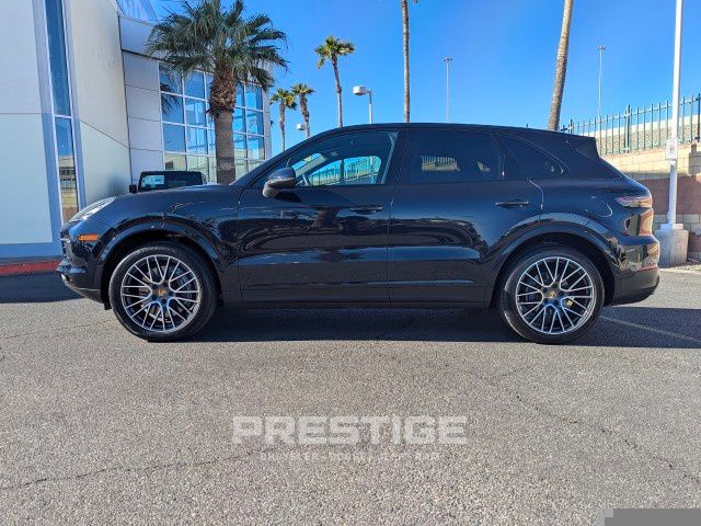 2021 Porsche Cayenne Base 11