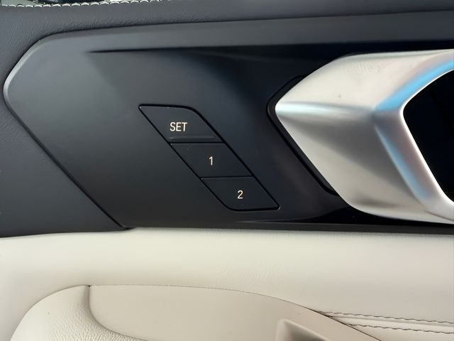 2026 BMW X7 40i - Photo 30
