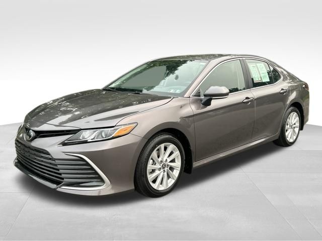 Predawn Gray Mica 2024 Toyota Camry Sedan Front-Wheel Drive 8-Speed Automatic