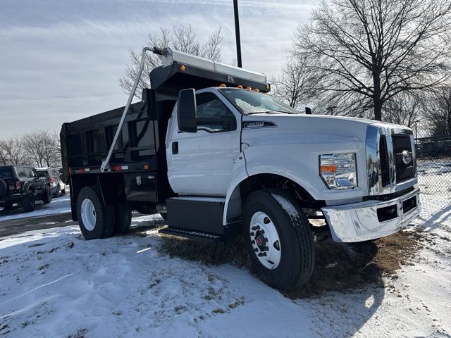 2025 Ford F-650 Super Duty 