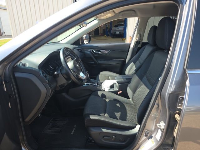 2018 Gun Metallic Nissan Rogue SV AWD SUV