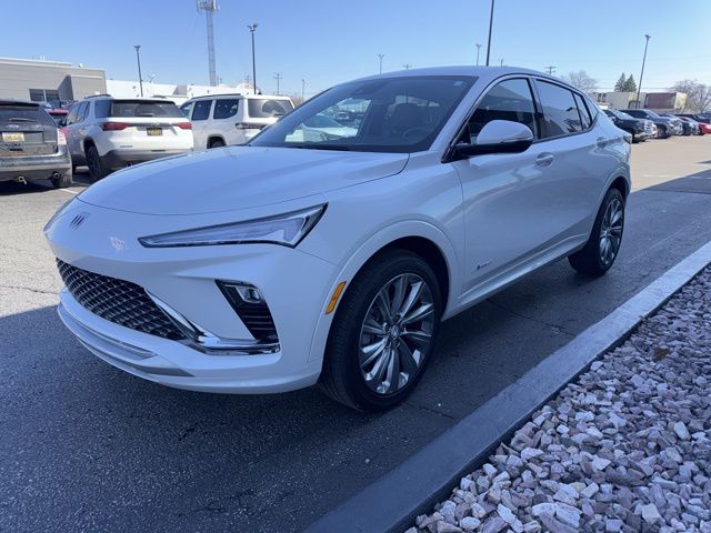 White Frost Tricoat 2025 Buick Envista Avenir FWD SUV / Crossover Front-Wheel Drive 6-Speed Automatic