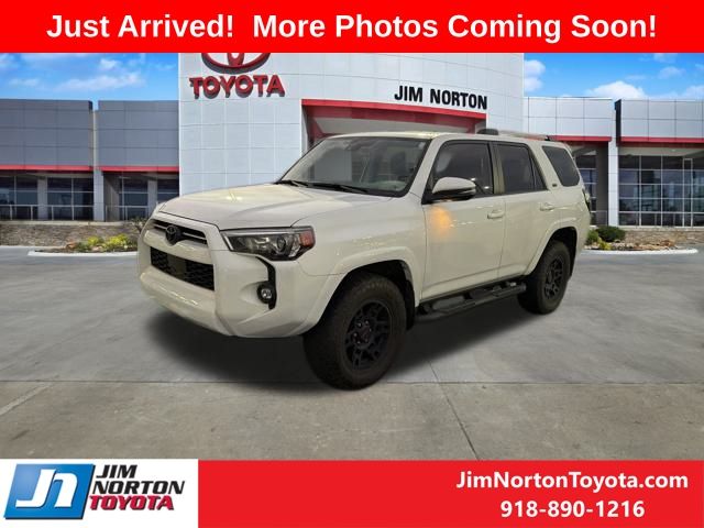 2023 Toyota 4Runner SR5 Premium's photo