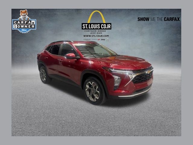 Red (Crimson Metallic) 2025 Chevrolet Trax LT FWD SUV / Crossover Front-Wheel Drive 6-Speed Automatic