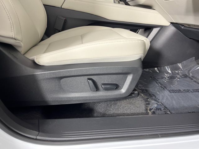 2025 Everest White Pearl Tricoat Nissan Murano SL AWD SUV