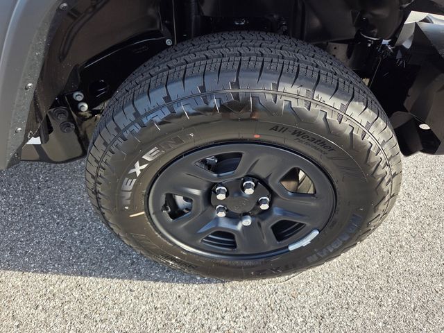 New 2026 White/off-white Jeep Sport image 17