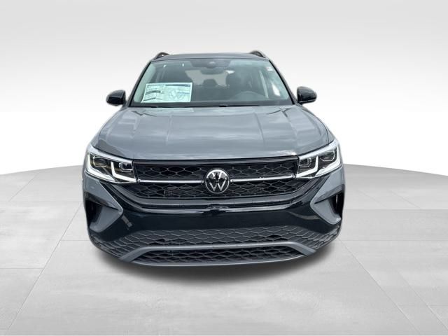 2024 Volkswagen Taos 1.5T SE photo