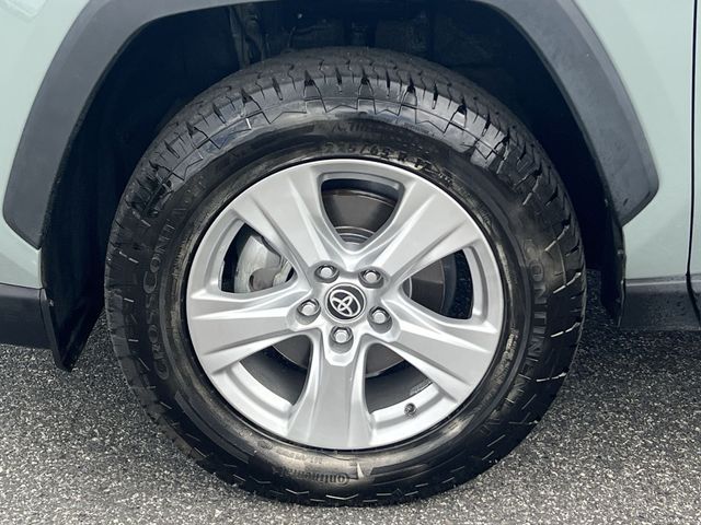 Used 2022  Toyota XLE image 38