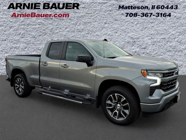 Sterling Gray Metallic 2024 Chevrolet Silverado 1500 Pickup Truck Four-Wheel Drive Automatic