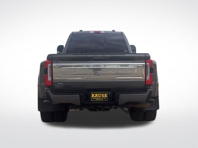 2023 Ford F-450 Super Duty Platinum