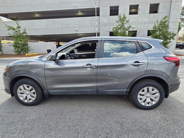 Used 2019 Gray Nissan S image 4